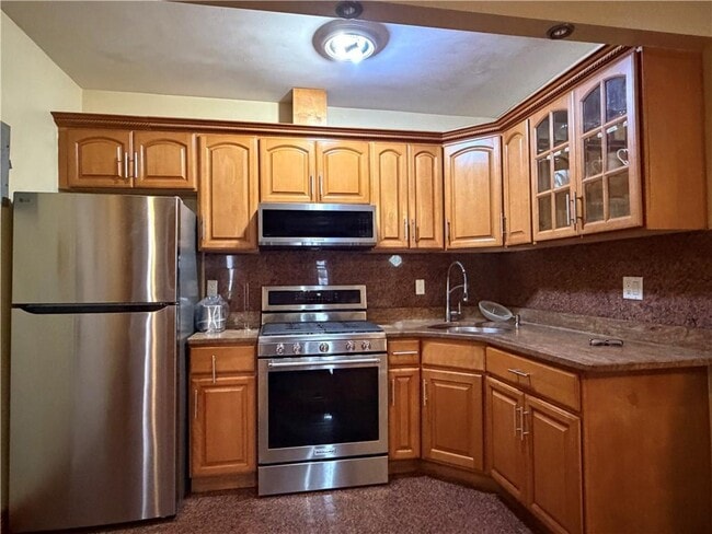 Building Photo - 400 Lefferts Ave Unit 2