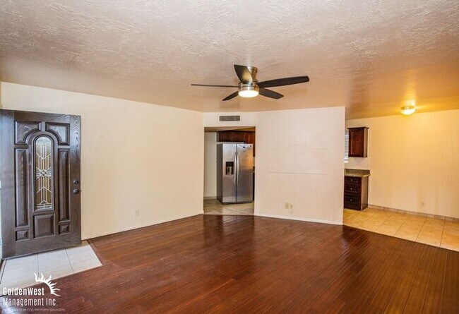 Photo - Comfortable 4Bdm 2Ba Home with Fenced Fron...