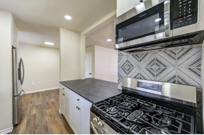 Photo - 1210 N Natchez Dr