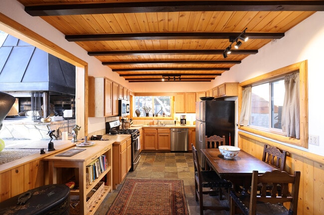 Photo - 43615 Wolf Rd