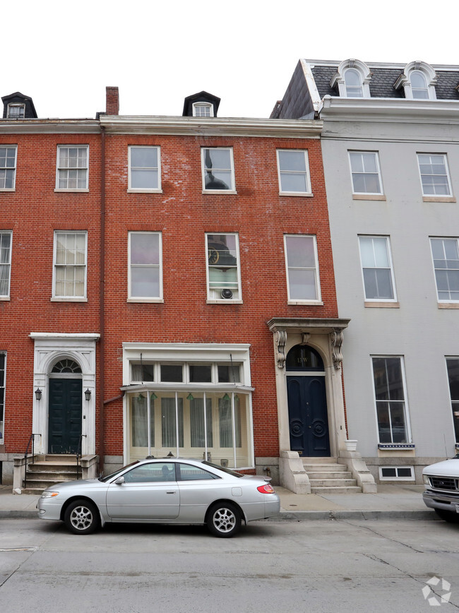 Photo - 11 W Mulberry St Apartments