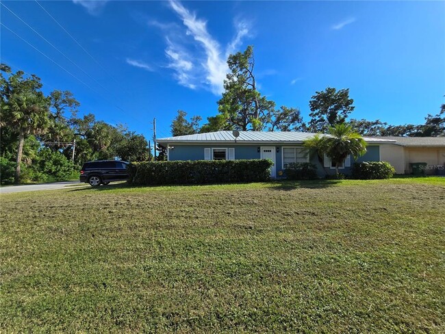 Photo - 1384 39th St