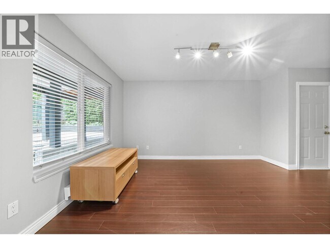 Photo - 2065 Turnberry Ln