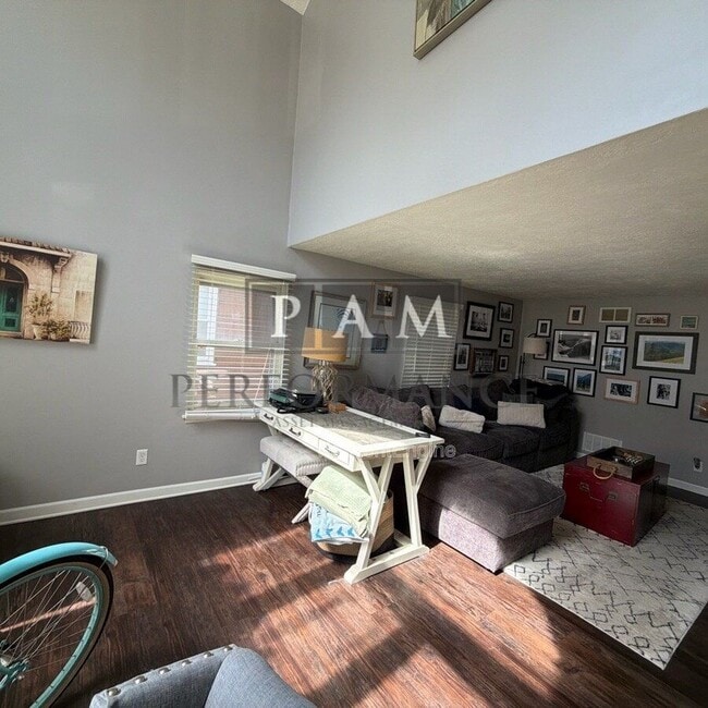 Photo - 4730 5th Ave