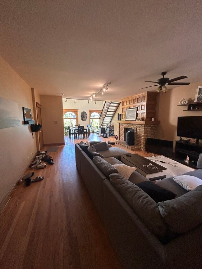Photo - 443 W Eugenie St Unit 3E