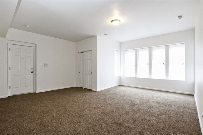 Photo - 6224 S Dr Martin Luther King Jr Dr Chicago, IL 60637