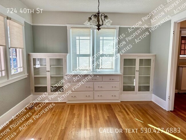 Photo - 724 40th St