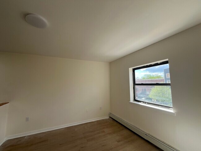 Photo - 929 Gates Ave Unit 3/F