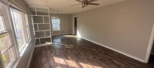 Photo - 314 Clubview Dr