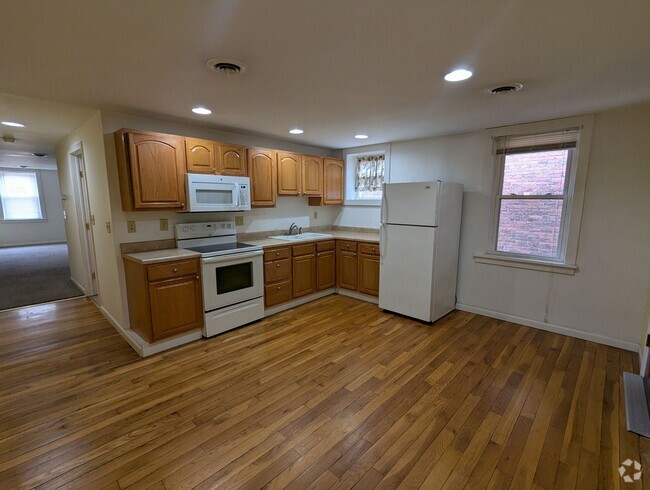 Building Photo - 137 Remsen St Unit 2nd Floor Rear Rental