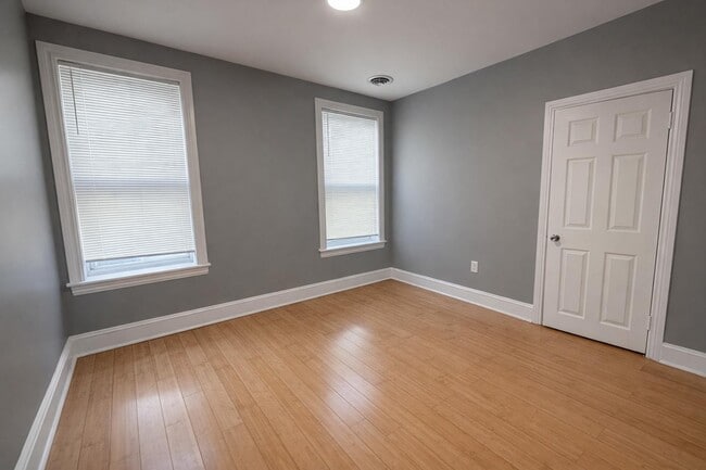Photo - 5508 Walnut St