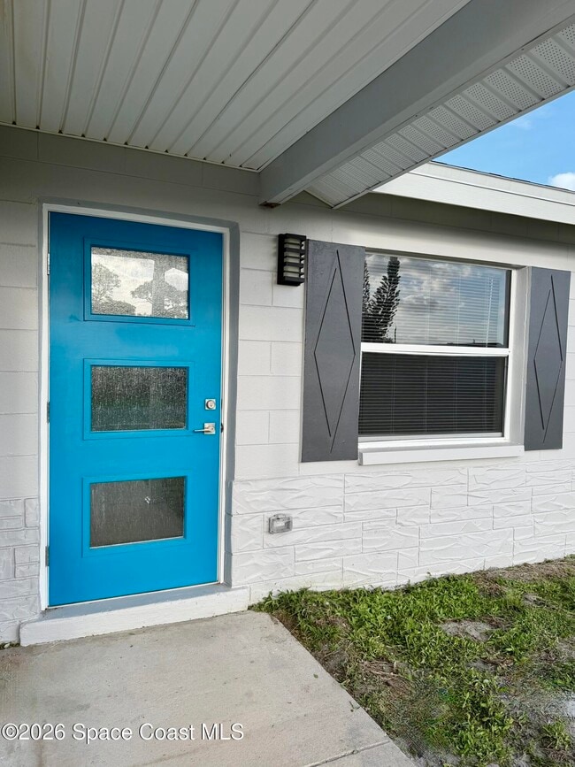 557 Chantilly Dr