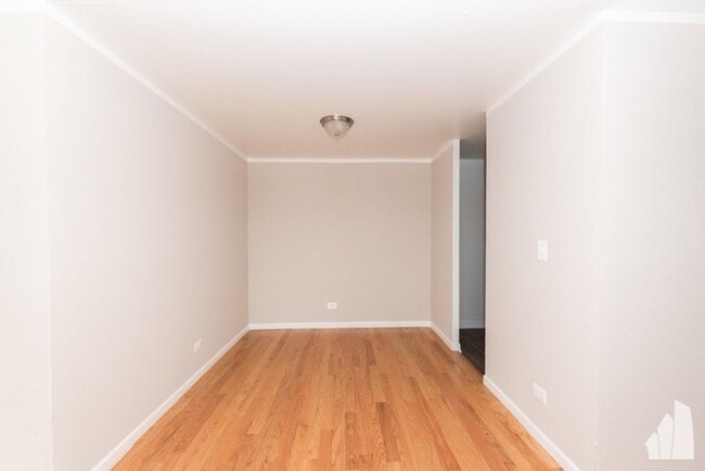 Photo - 1515 W Morse Ave Unit 312