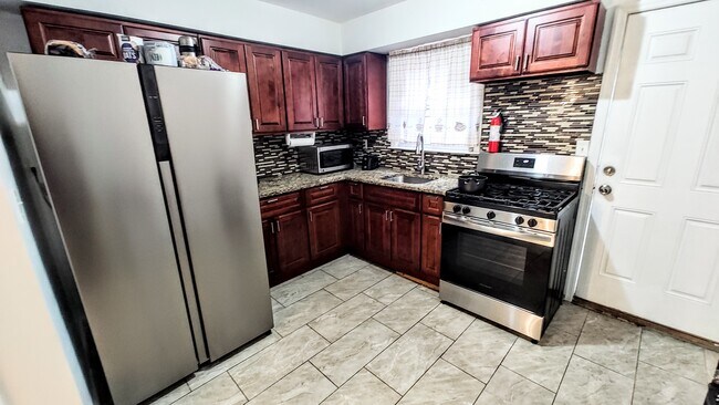 Cocina - 2 - 8 Van Nostrand Ave Unidad Upper Floors