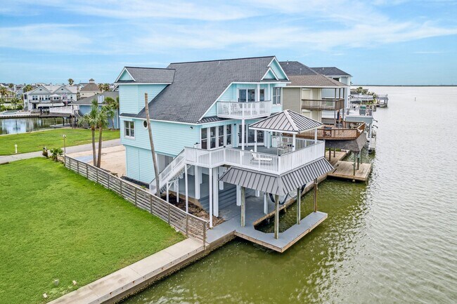 Photo - 1322 Outrigger St