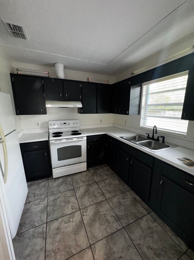 Photo - Charming 2-Bedroom Home in Peaceful Dunnellon Neighborhood