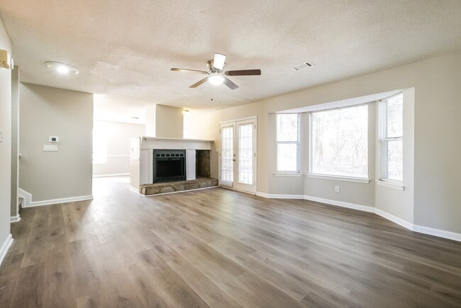 Photo - 2380 Georgia Ln