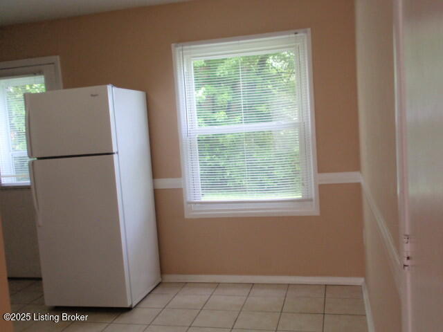 Photo - 10016 Robsion Rd