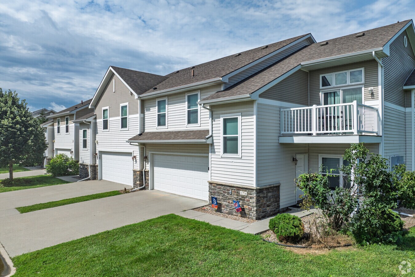 Exterior alternativo - Prairie Ridge Townhomes