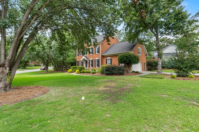 Photo - 101 Hollingwood Dr