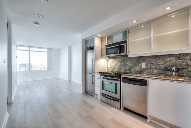 Building Photo - 25 Telegram Mews Unit 5308