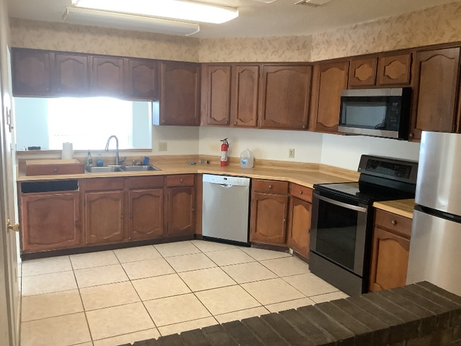 Photo - 109 Lake Forest Blvd