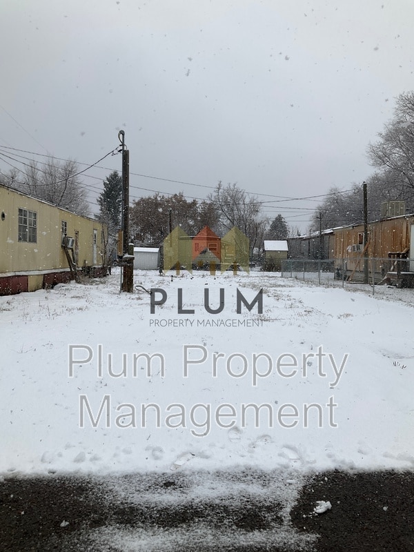 Photo - 740 Turner St