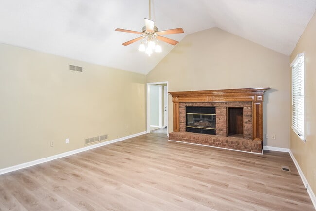 Photo - 2699 Barcelona Dr SW