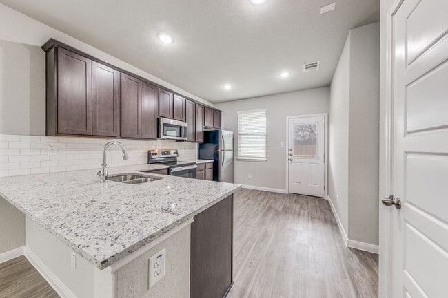 Photo - Gorgeous 3/2.5 on cul-de-sac in Cibolo wit...
