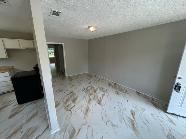 Photo - 4124 Kernack St