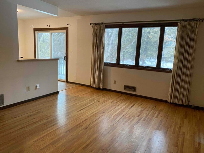 Photo - 425 Edgewood Ave
