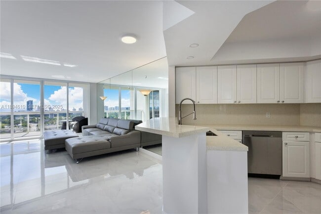 Photo - 1800 Sunset Harbour Dr Unit 2215