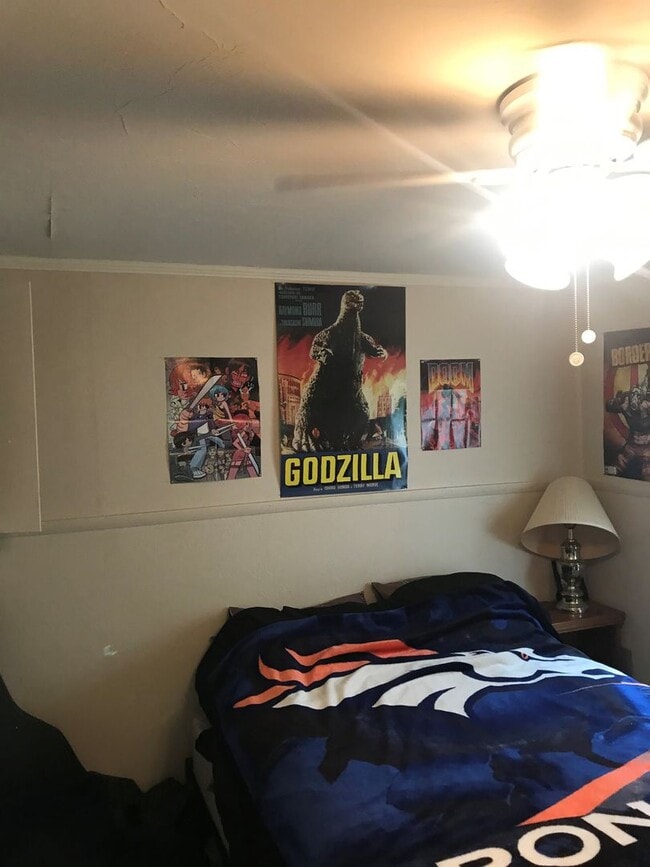 Building Photo - 620 W 24th St Unit 620 1/2 W. 24th