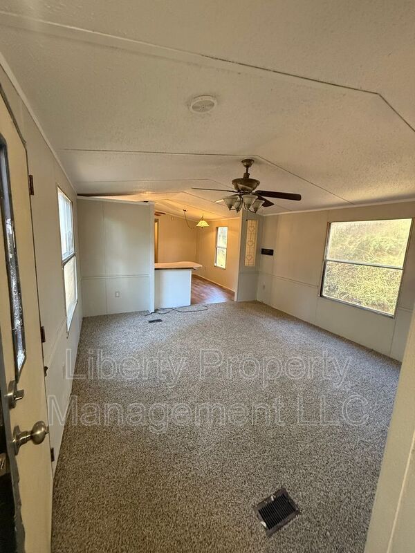 Photo - 144 New Hope Cir