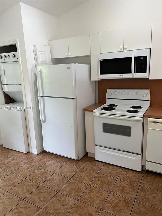 2911 SE 13th Rd Unit 204-40
