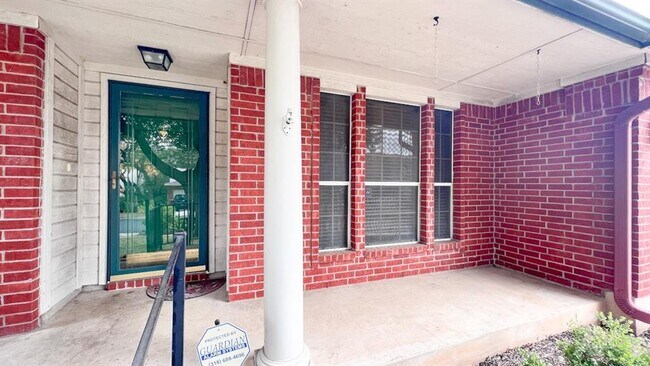 Photo - 8000 Luling Ln