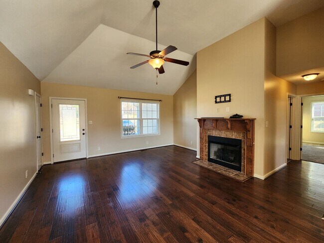 Photo - $1650 - 3 Bedroom 2 Bath Ranch Home