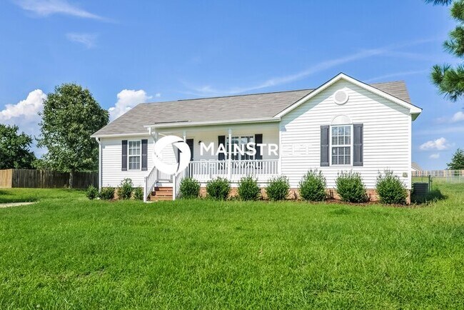 Photo - 3 Bedroom Pet-Friendly Home in Clayton, NC...