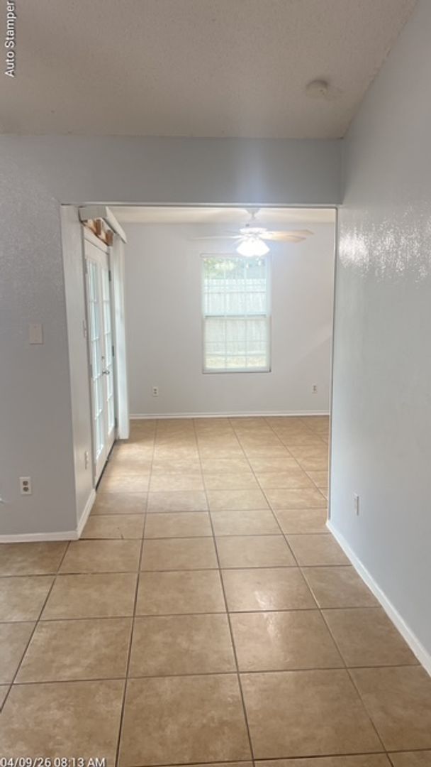 Photo - 501 Lantana Dr