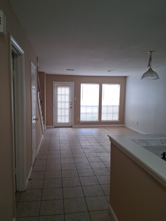 Photo - 2030 Plantation Dr