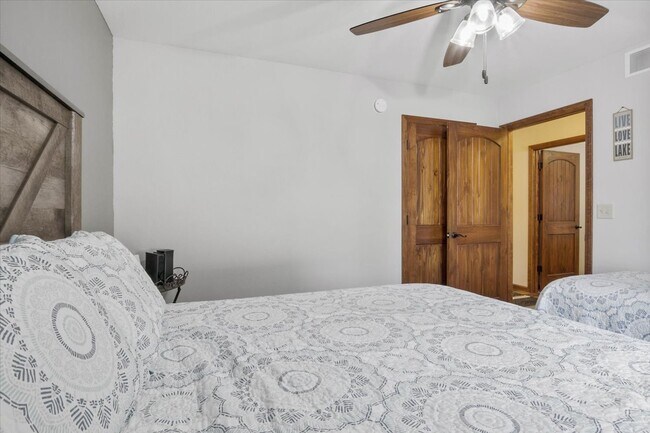 Photo - 29828 Oak Knoll Rd