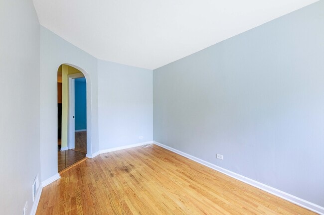 Photo - 5557 S Kildare Ave