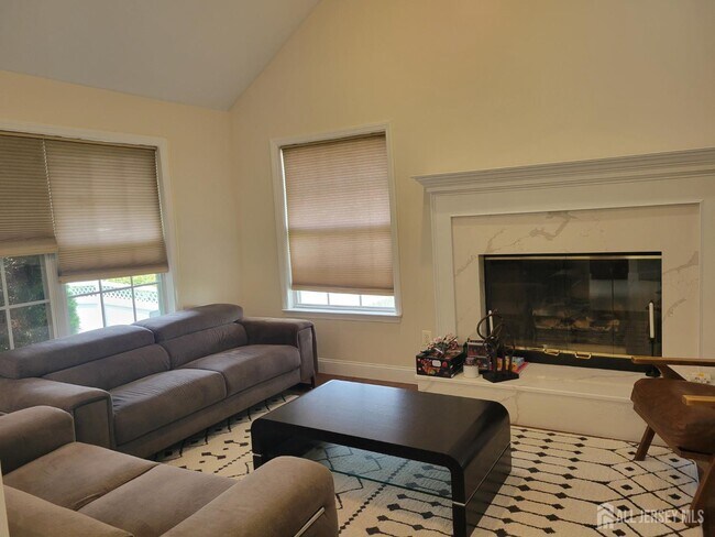 Photo - 13 Airdale Dr