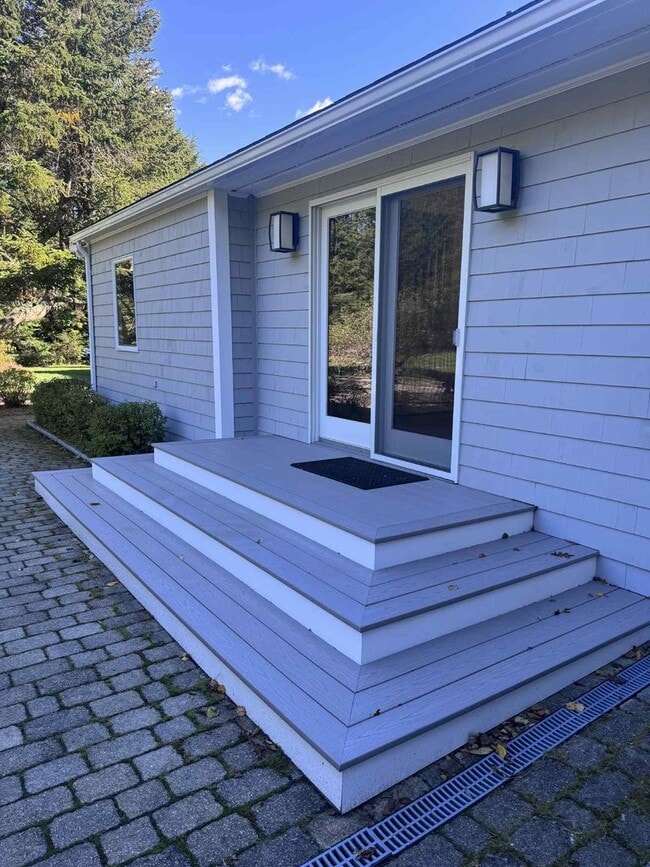 Photo - 3BR RANCH BRUNSWICK SEASONAL FURNISHED