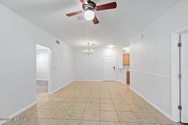 Photo - 2875 Golden Lake Loop