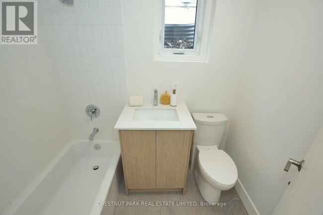 Photo - 1450 Avenue Rd