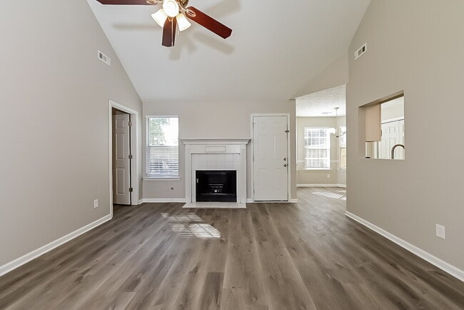 Photo - 210 Coldsprings Ct