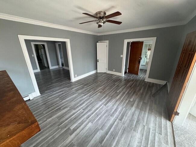 Photo - 2405 N Sheridan Rd Unit Upper 2