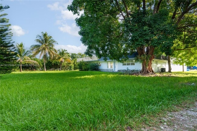 Building Photo - 24201 SW 124th Ave Unit 0