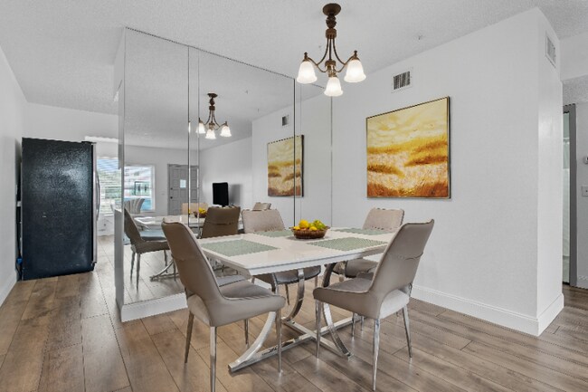 Photo - 2257 World Pkwy Blvd W Unit 61